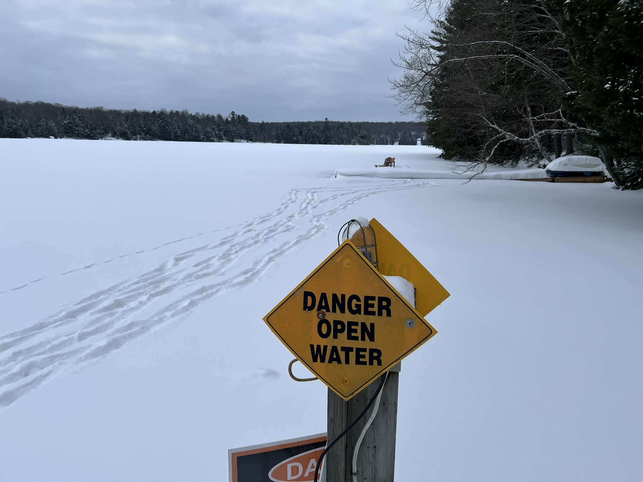 menominee-lake-danger-sign